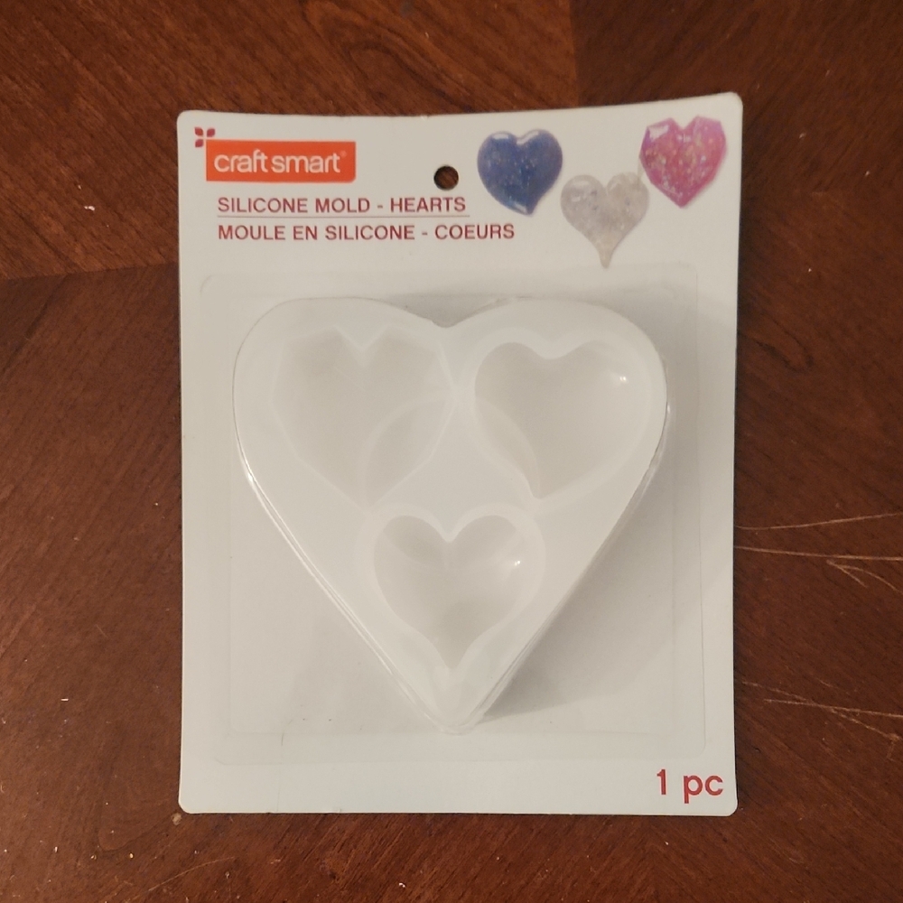 🪅 3/$10 // CRAFT SMART: Silicone Heart Mold